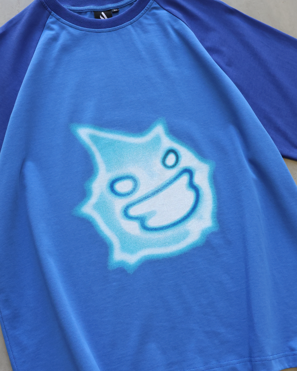 BLACK STAR TEE