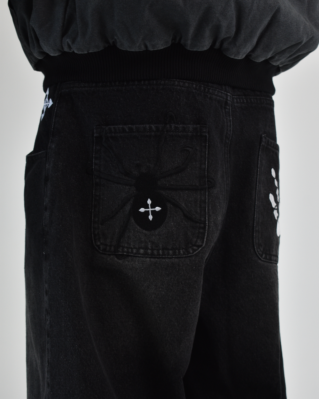 LUCIFER JEANS