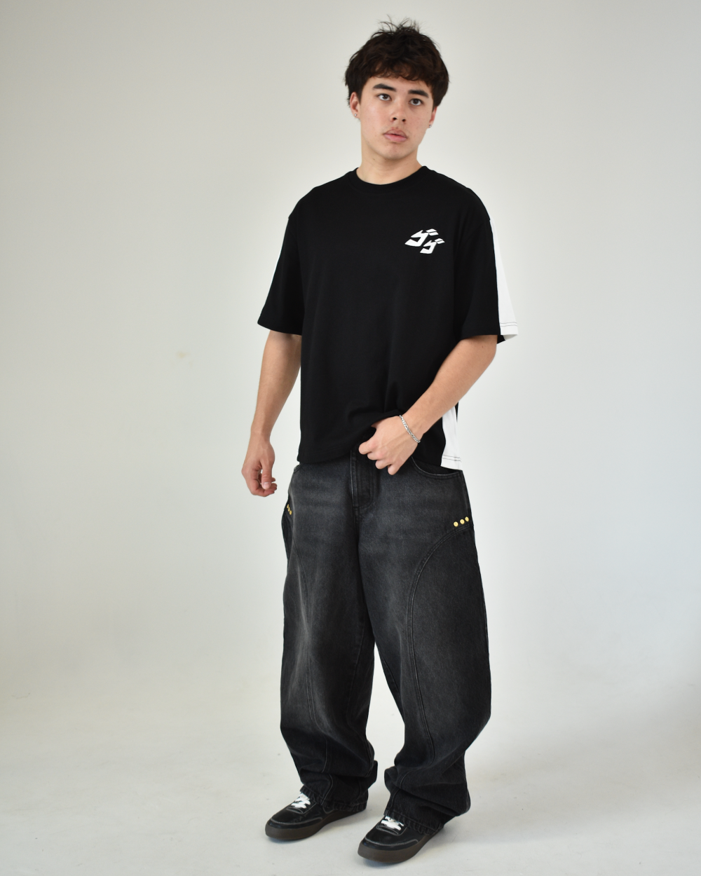 BIZARRE TEES