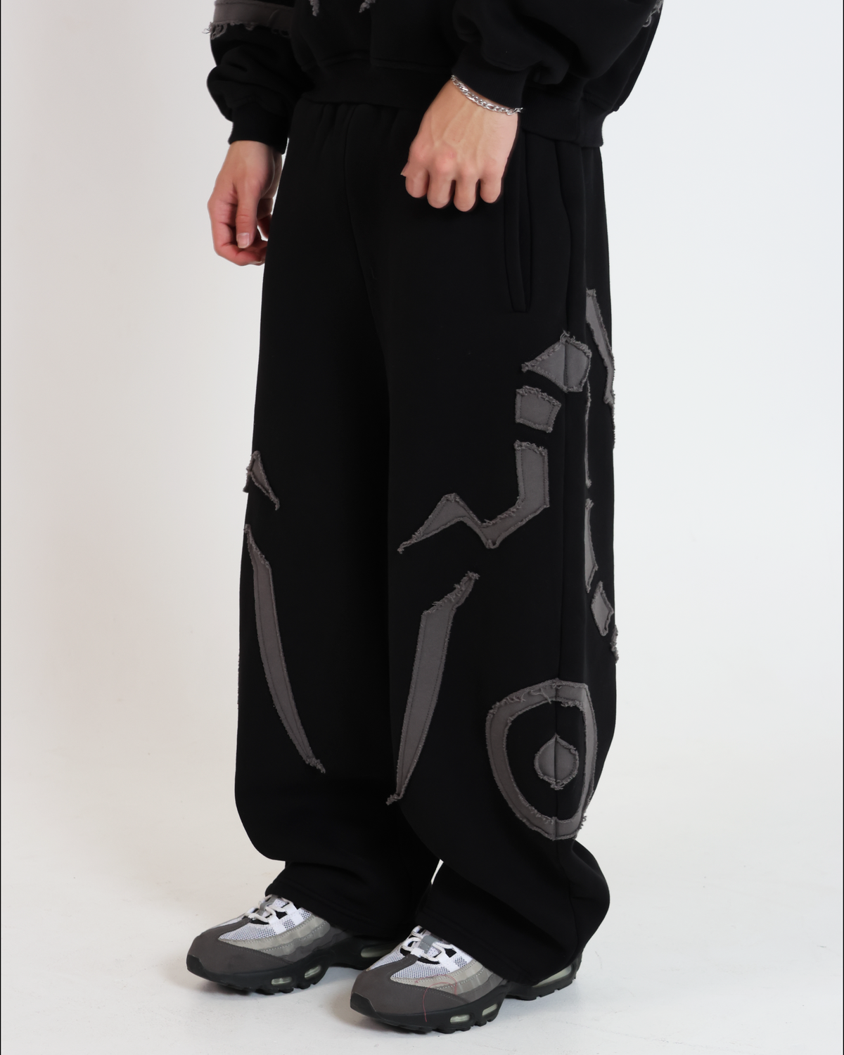 KING OF CURSES SWEATPANTS